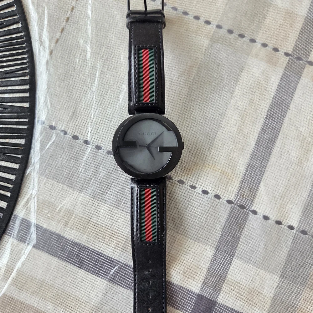 Gucci Men’s Black Watch with Signature Green-Red Stripe